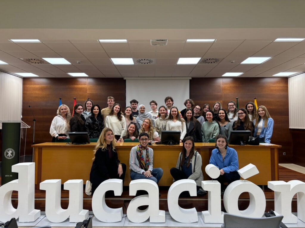 Student group at the top o room